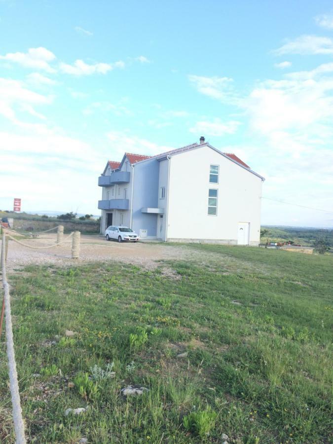 Apartmani Niko 1 Radovin Exterior foto