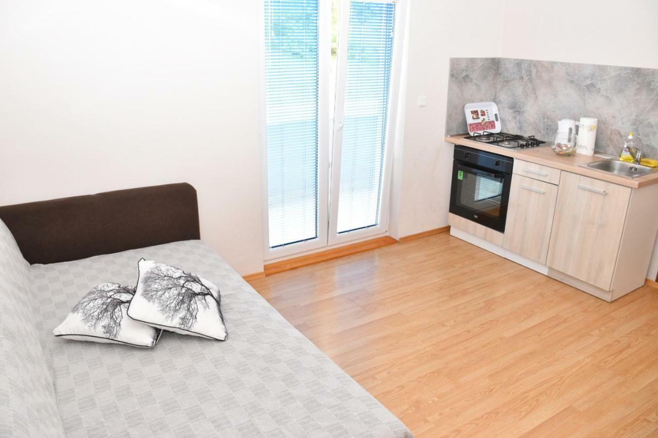 Apartmani Niko 1 Radovin Exterior foto