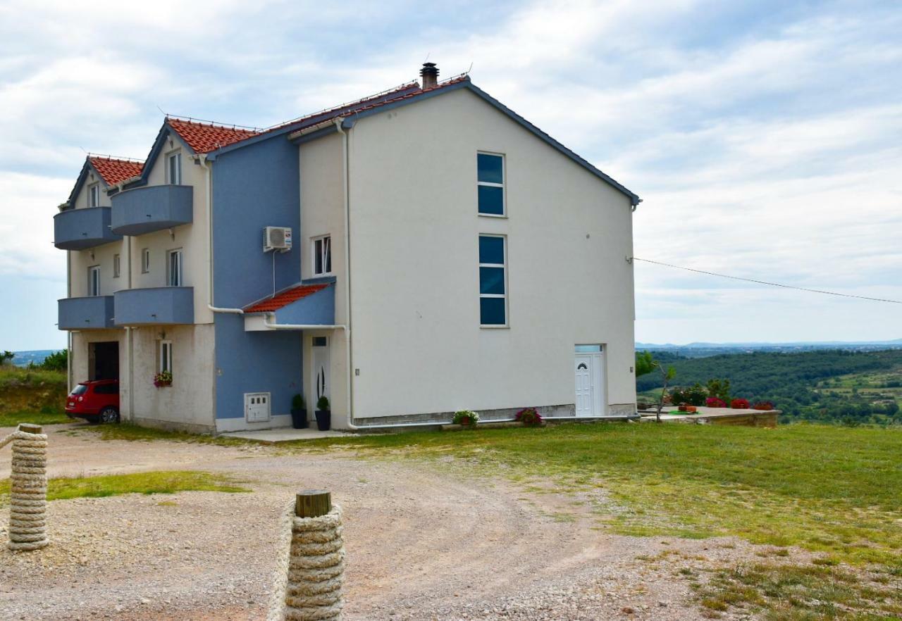 Apartmani Niko 1 Radovin Exterior foto