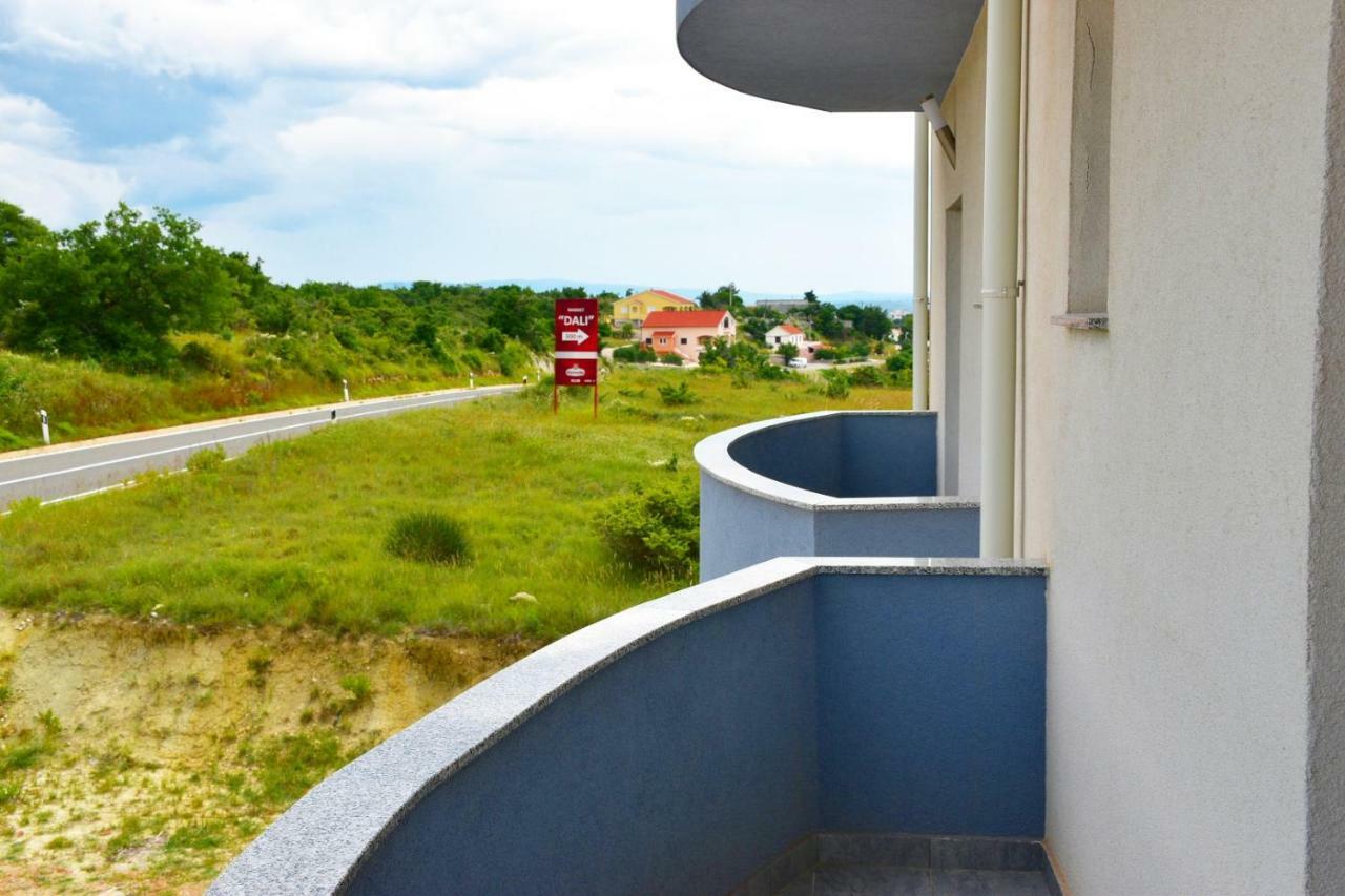 Apartmani Niko 1 Radovin Exterior foto