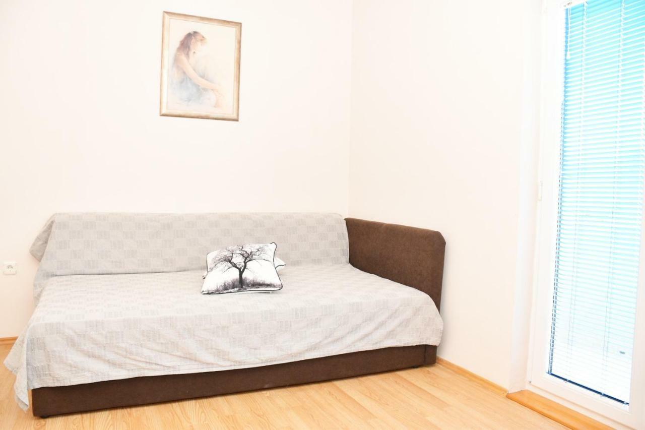 Apartmani Niko 1 Radovin Exterior foto